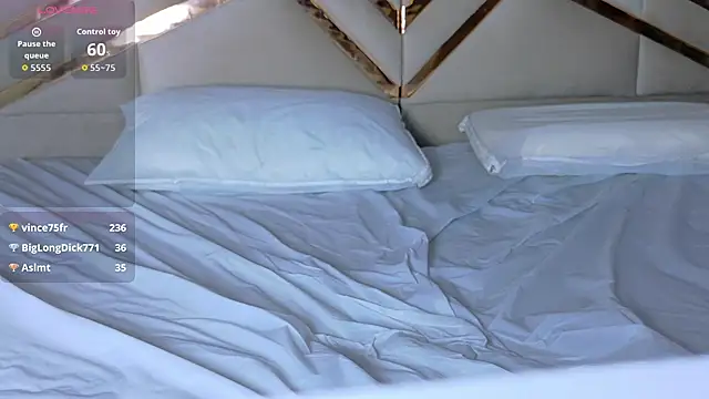 tightlittleebony: онлайн-секс-чат