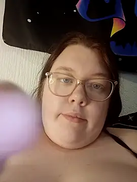 Онлайн чат XXX Sexycurvyemilyy