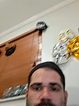 Zander823 Show in webcam