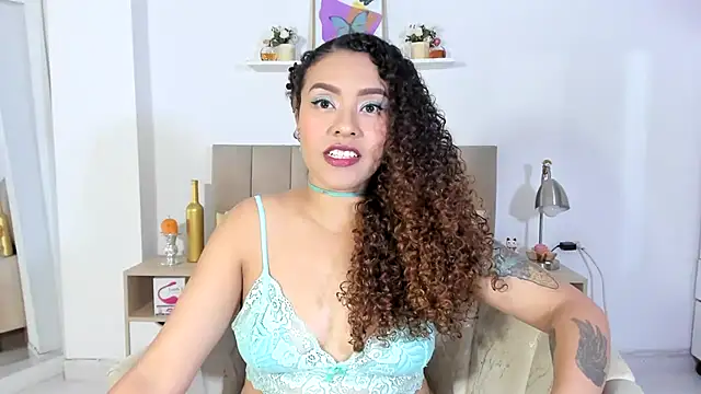 Show de Zoe_Gruber na webcam