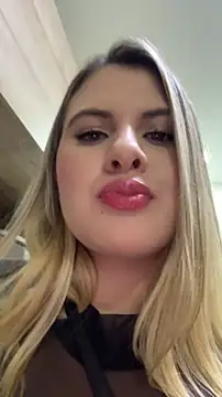 EmiilyAdams_ Live XXX-chat