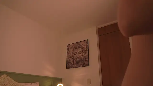 Aimilaynen Live XXX chat