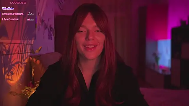 Czat XXX na żywo – CherryRed_Girl