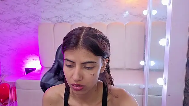 _Kitty_v Obrolan Langsung XXX