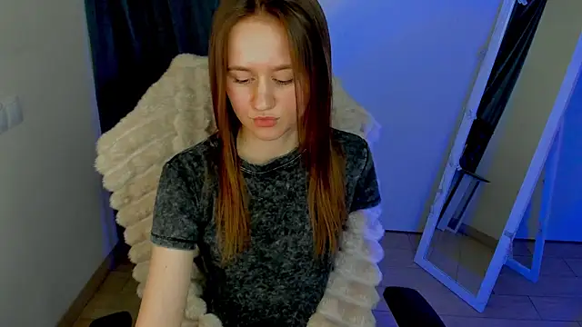 Catherine_e লাইভ XXX চ্যাট