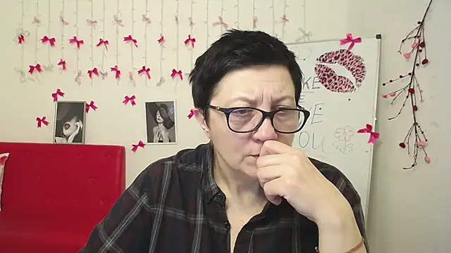 EmilyL0ve 라이브 XXX 채팅