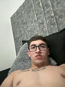 Calvin_Hunter Live XXX-chat