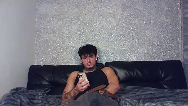 SNAKEARMn Live XXX chat