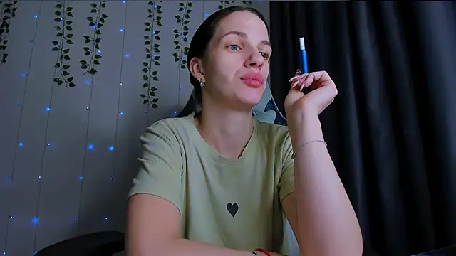 KarlaSim 现场XXX聊天