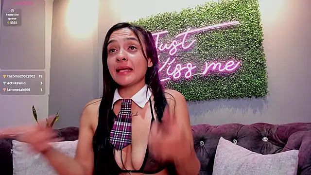 Chat +18 de danielebeck ao vivo