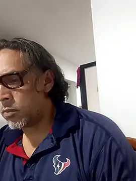 Czat XXX na żywo – Big_vittollo