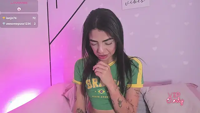 Chat XXX ao vivo de MiahCornell_