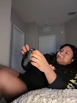 Chat +18 de Angeliccreamyrican ao vivo