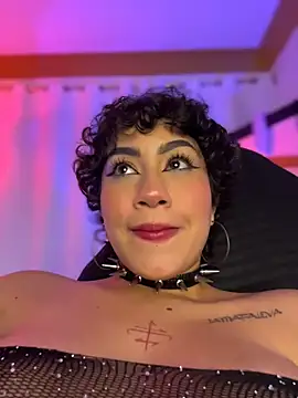 Chatroom XXX en direct de ZahaRoseee