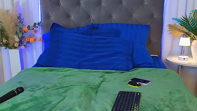 Chatroom XXX en direct de Ariana_Petite