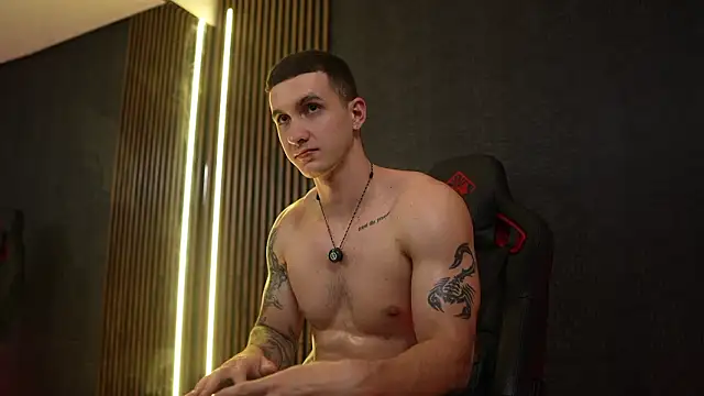 JacksonOlsenn Adlı Modelin Canlı XXX Sohbeti