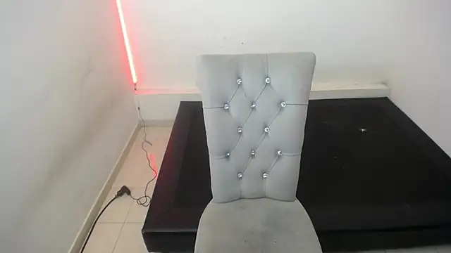 Naomy_Reiden: απευθείας συνομιλία ΧΧΧ