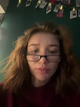 MilliDollのライブXXXチャット