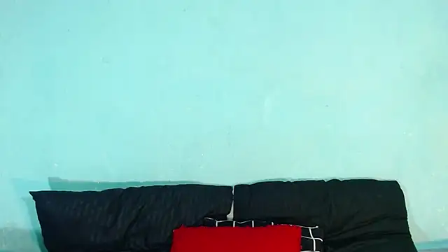 Ariatnaanddilan élő XXX-chatje