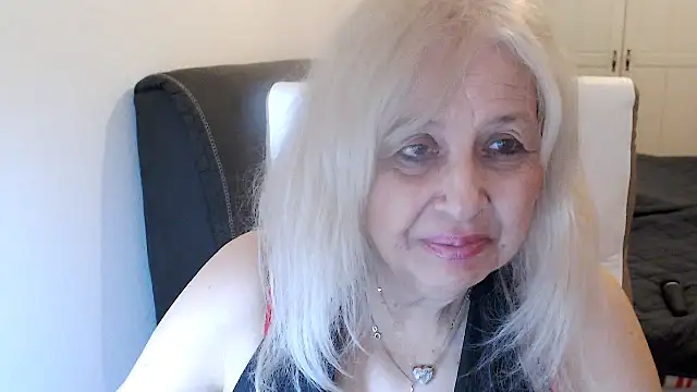 SusiLifeXXX: онлайн-секс-чат