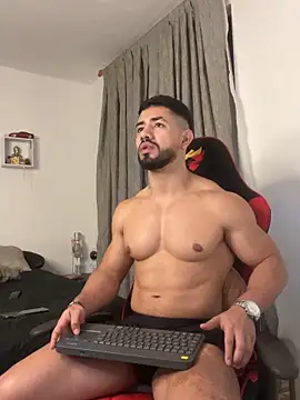 Chat XXX Live Ezzio_Scolaro