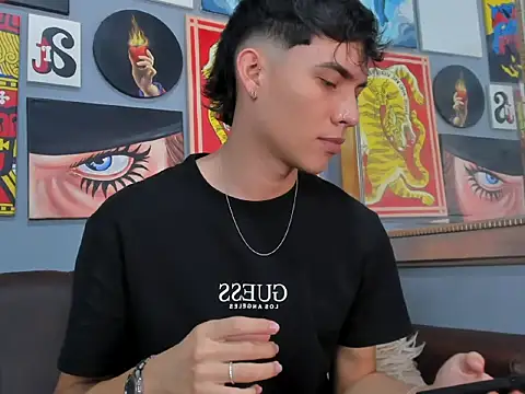 AronTawers webcam show