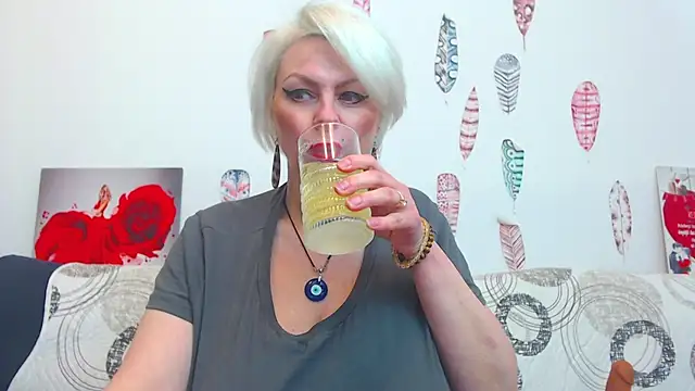 Playful_Goldie_WOW__ Webcam Show