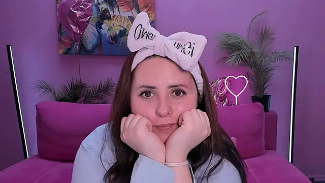 Hennessy_bunny Chat XXX in diretta