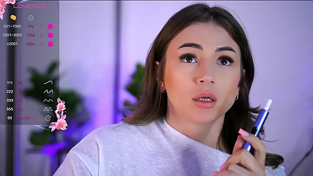 BabbyAisha Adlı Modelin Canlı XXX Sohbeti