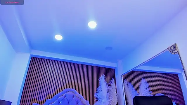 SelenaStonne: онлайн-секс-чат