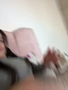 Pokazy przed kamerką – Emmily_19