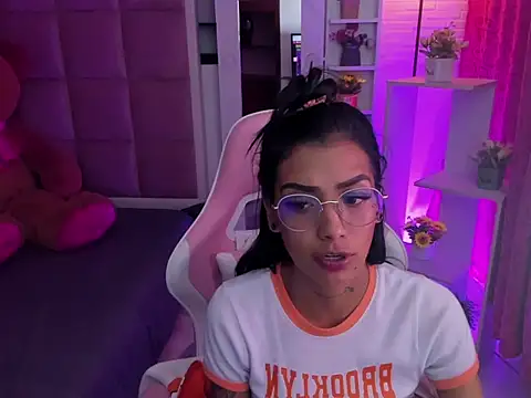 Chat XXX Live KarlaSlutSkinny__