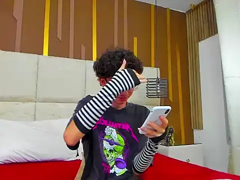 Syriussz লাইভ XXX চ্যাট