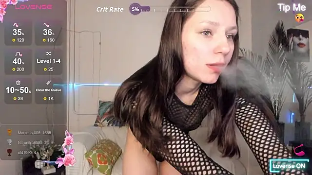 AliceW0ral élő XXX-chatje