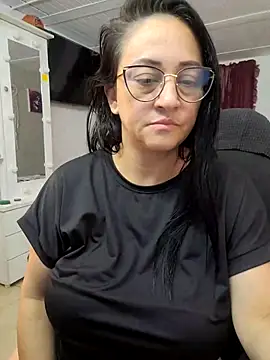 Ameliarizo élő XXX-chatje