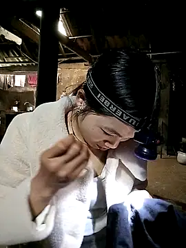 ngan-cute Live XXX-Chat