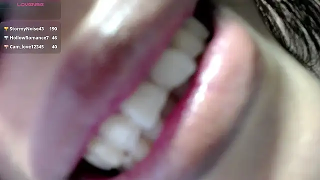 Show de Sassy_Samm na webcam