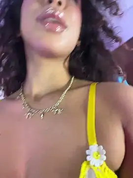 Pokazy przed kamerką – Woo_isDaphne