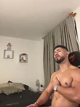 Ezzio_Scolaro Adlı Modelin Web Kamerası Şovu