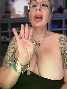 dieseldame1313's Live XXX Chat