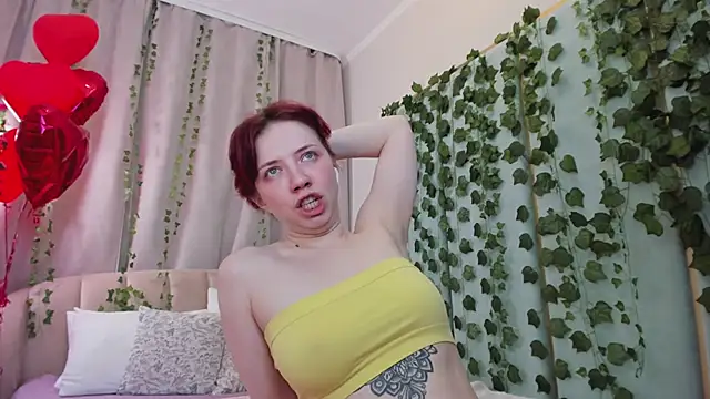 Love_is_Lola Obrolan Langsung XXX