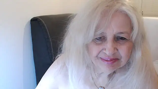 SusiLifeXXX: онлайн-секс-чат