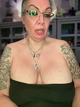 dieseldame1313 Chat XXX live