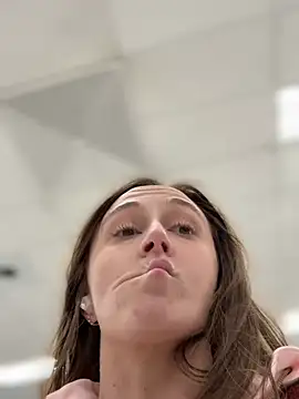 lunagirl13 live XXX chat