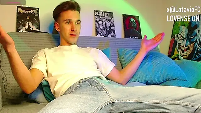 Midnighter_ Show Webcam