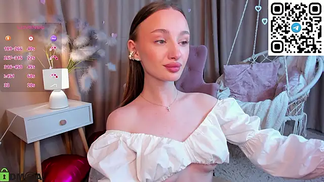 XXX chat uživo modela miiss__lulu