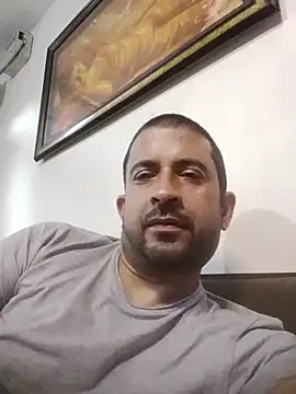 XxX_KING30 Adlı Modelin Canlı XXX Sohbeti