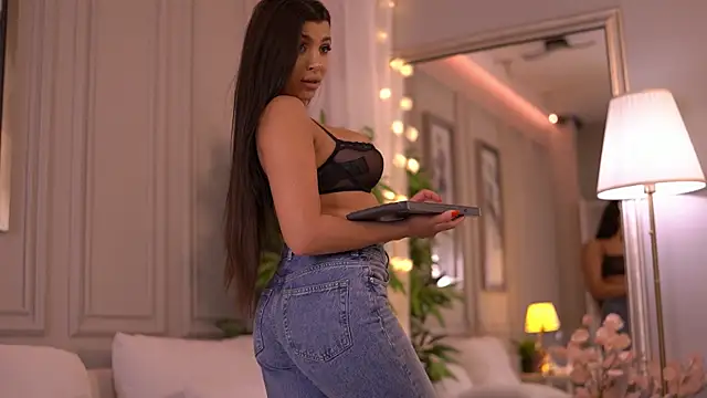 NicoleCellini 现场XXX聊天