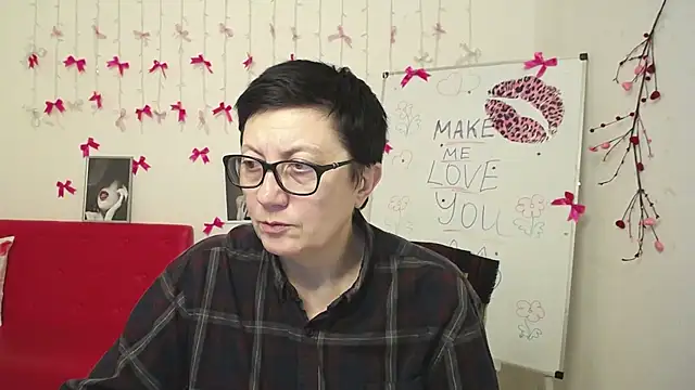 دردشة EmilyL0ve الجنسية المباشرة