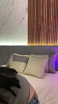 XXX chat uživo modela AliceRitter